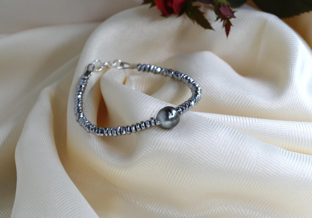 Tahitian Pearl Bracelet: Silver Hematite Beads, Cultured Saltwater Pearls